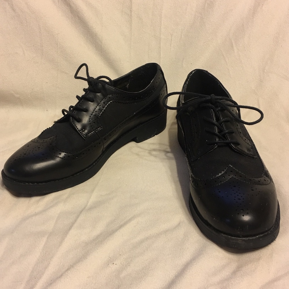 Chaps Ingrid wingtip Oxford Women’s shoes 9B
